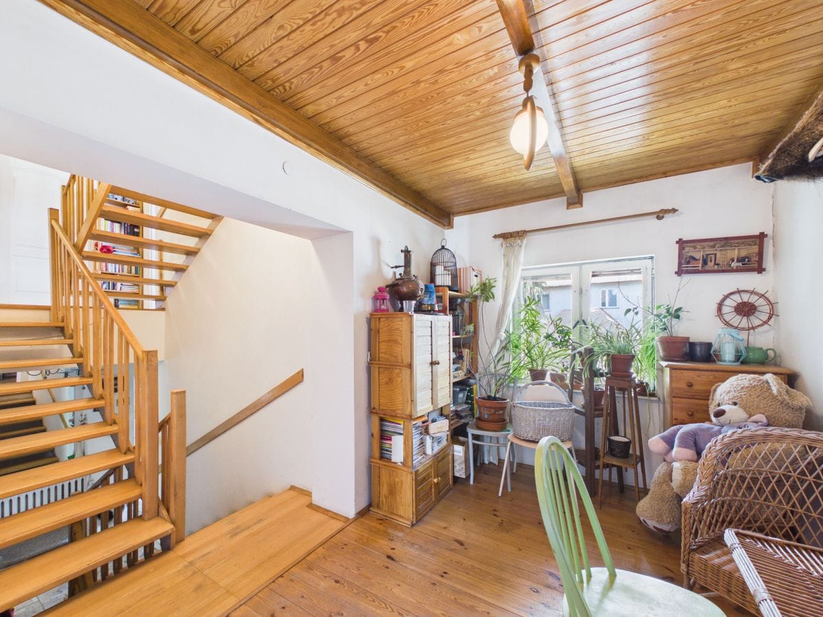 Dom 10 pokojowe na Sprzedaż