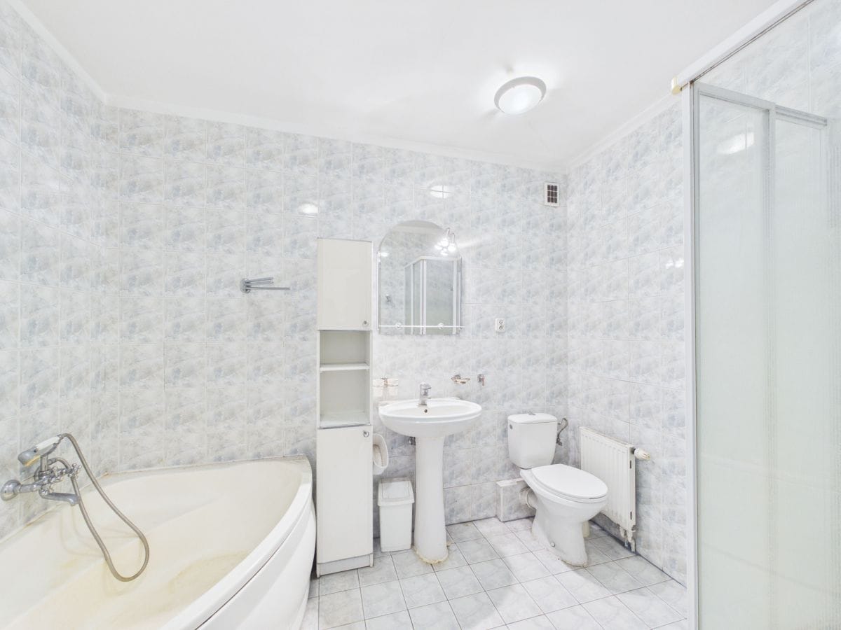 Dom 10 pokojowe na Sprzedaż