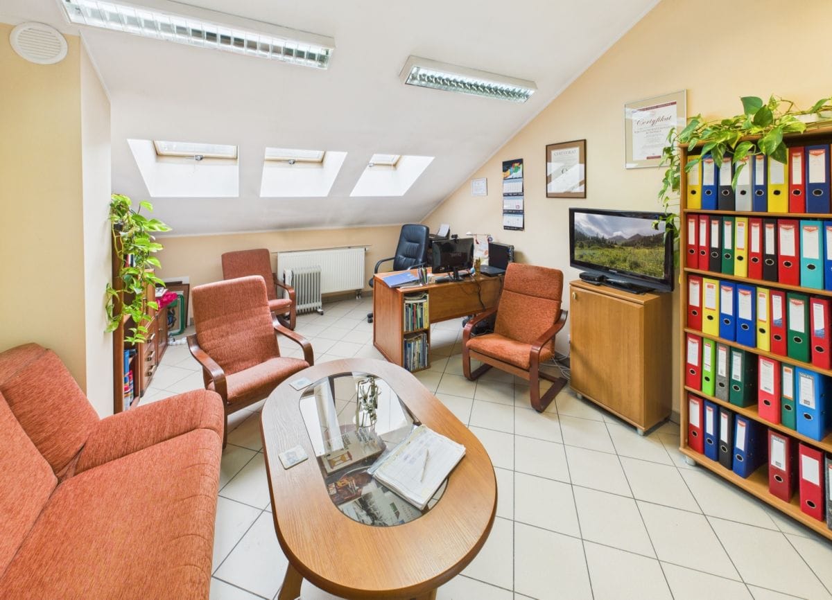 Lokal użytkowy  pokojowe na Sprzedaż