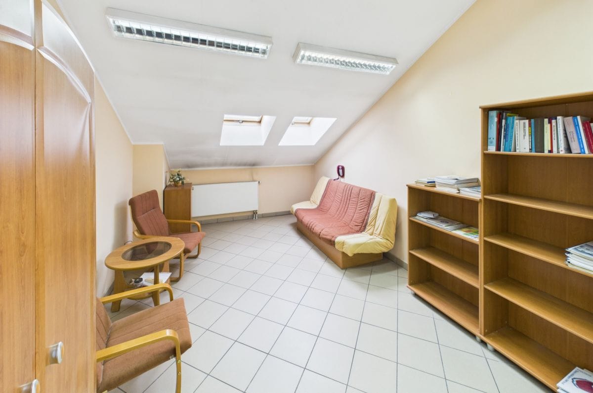 Lokal użytkowy  pokojowe na Sprzedaż