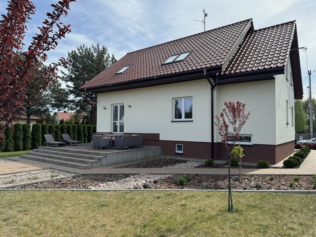 Dom 6 pokojowe na Sprzedaż
