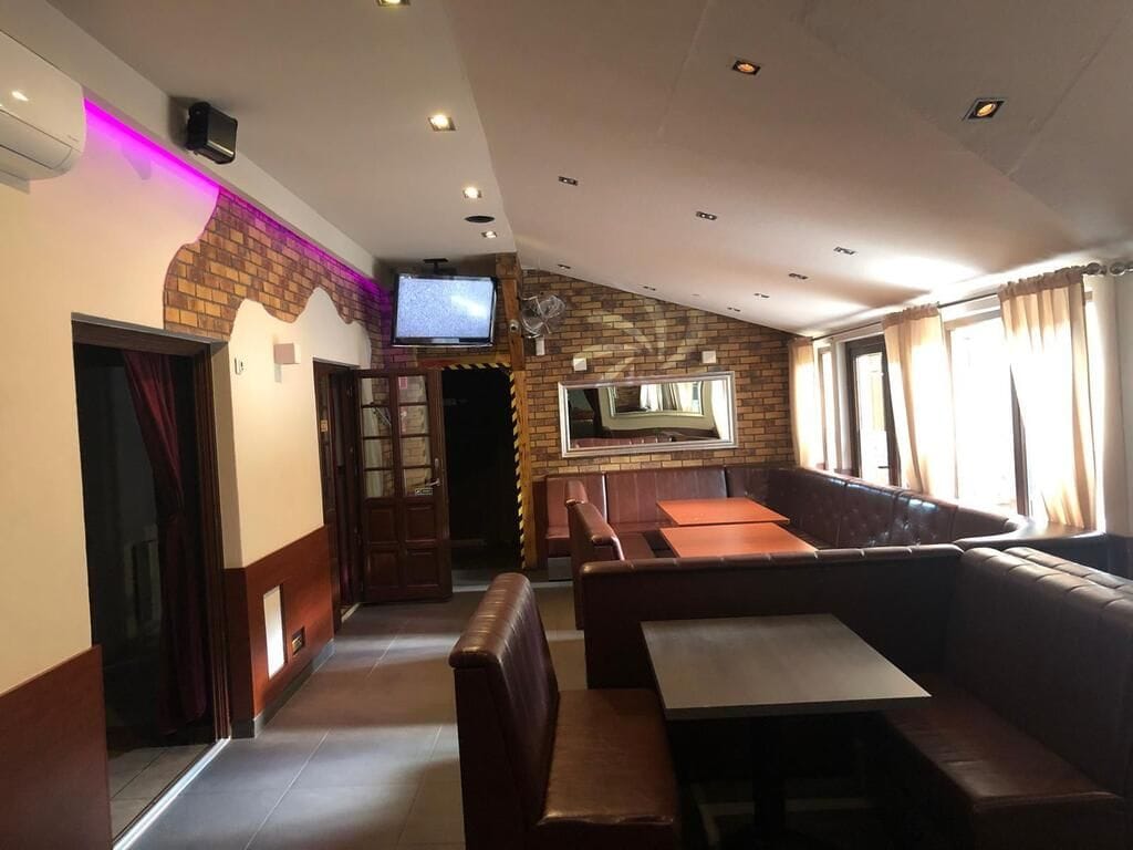 Lokal użytkowy  pokojowe na Sprzedaż