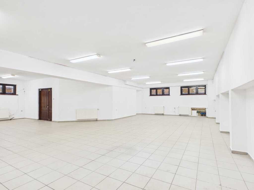 Lokal użytkowy  pokojowe na Sprzedaż