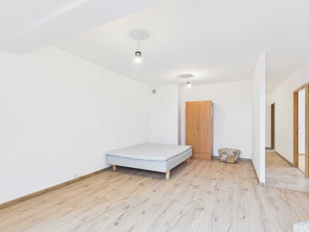 Lokal użytkowy  pokojowe na Sprzedaż