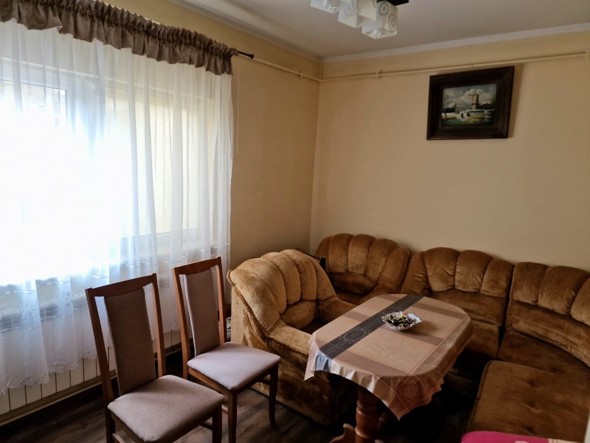 Mieszkanie 13 pokojowe na Sprzedaż