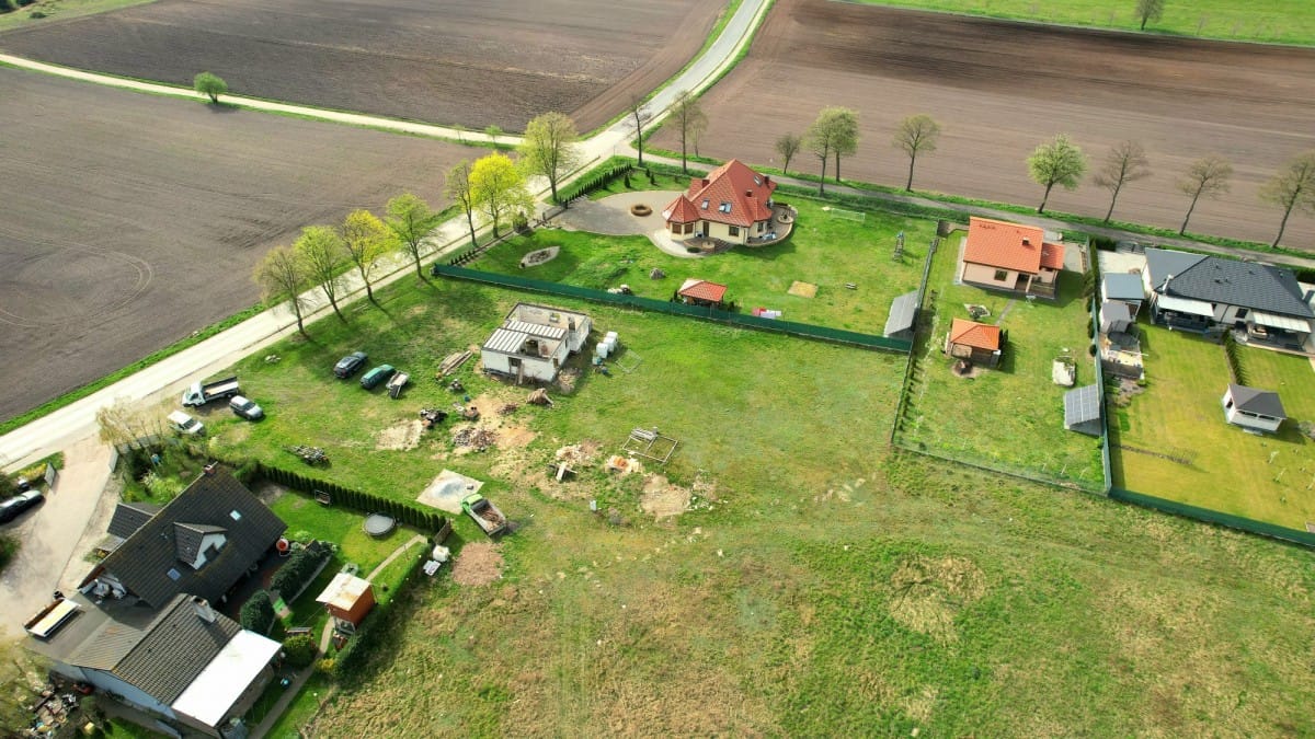 Działka  pokojowe na Sprzedaż