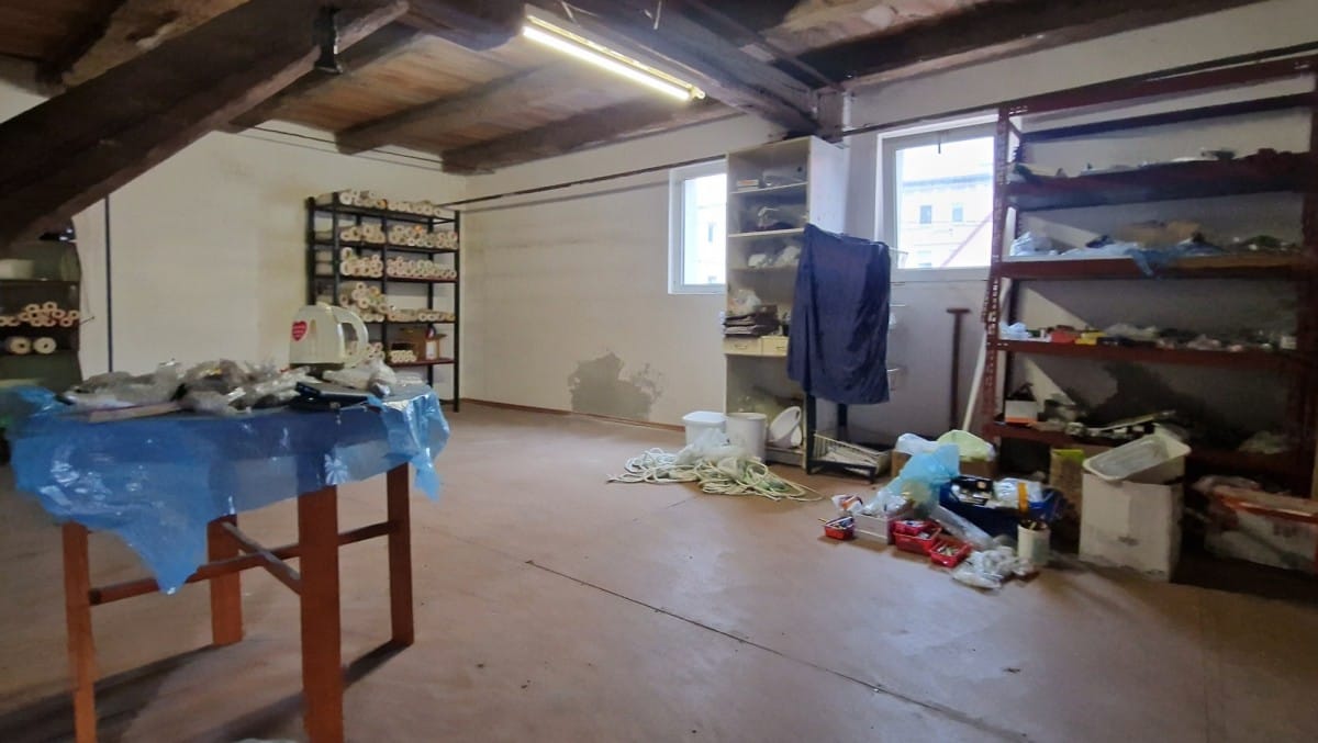 Lokal użytkowy  pokojowe na Sprzedaż