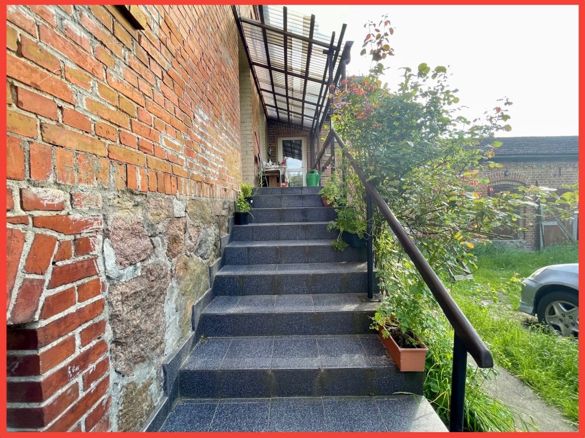 Dom 5 pokojowe na Sprzedaż