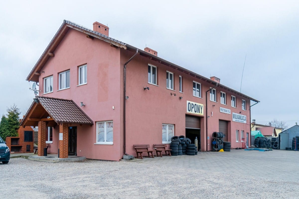 Lokal użytkowy  pokojowe na Sprzedaż