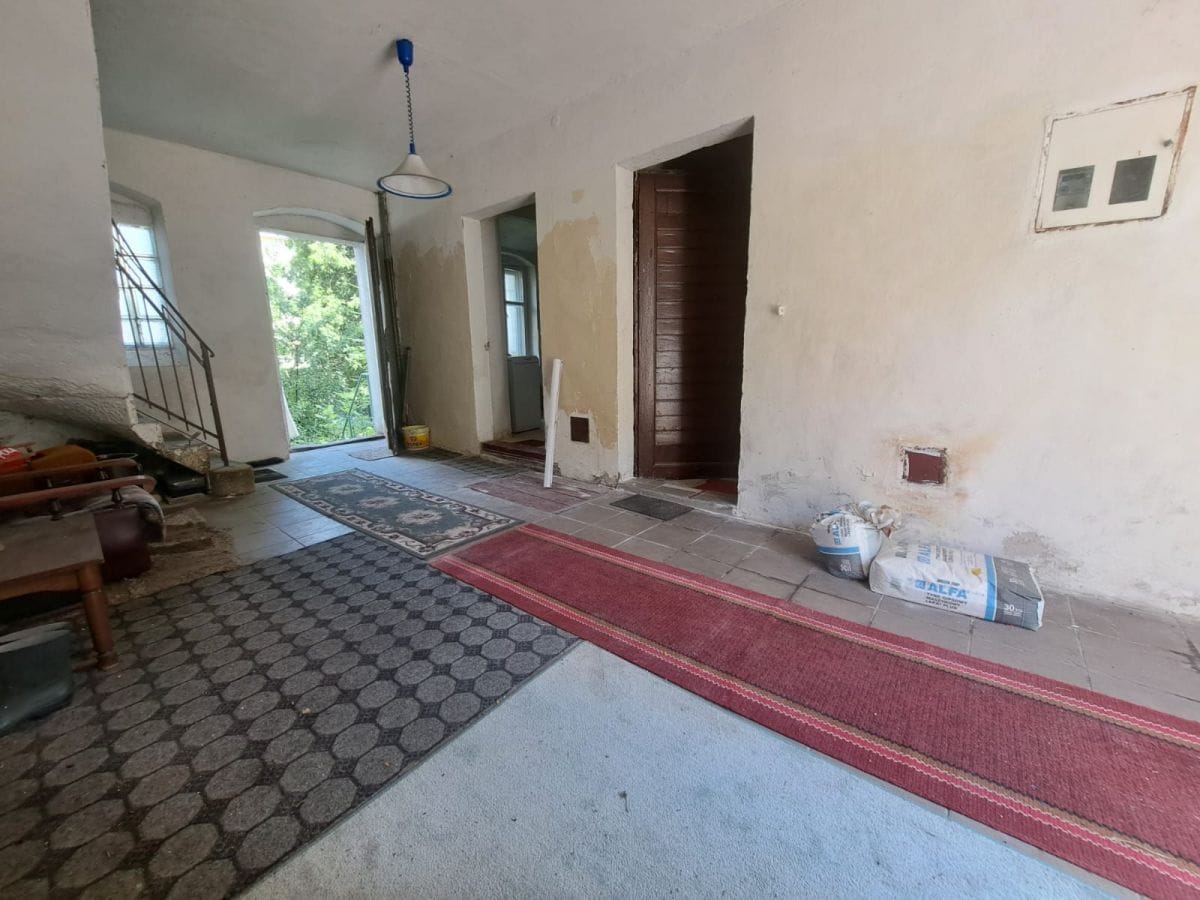 Dom 5 pokojowe na Sprzedaż