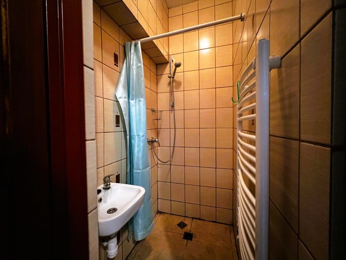 Lokal użytkowy  pokojowe na Sprzedaż
