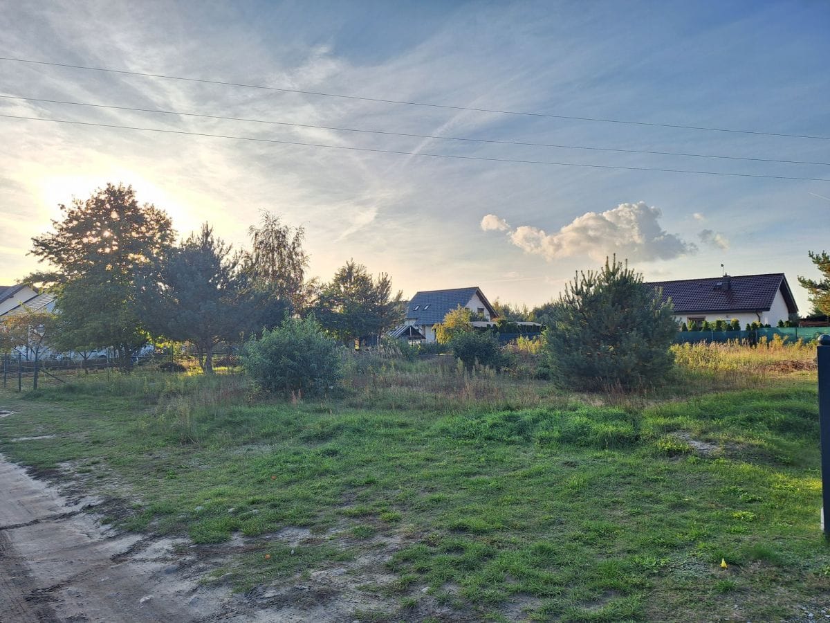 Działka  pokojowe na Sprzedaż