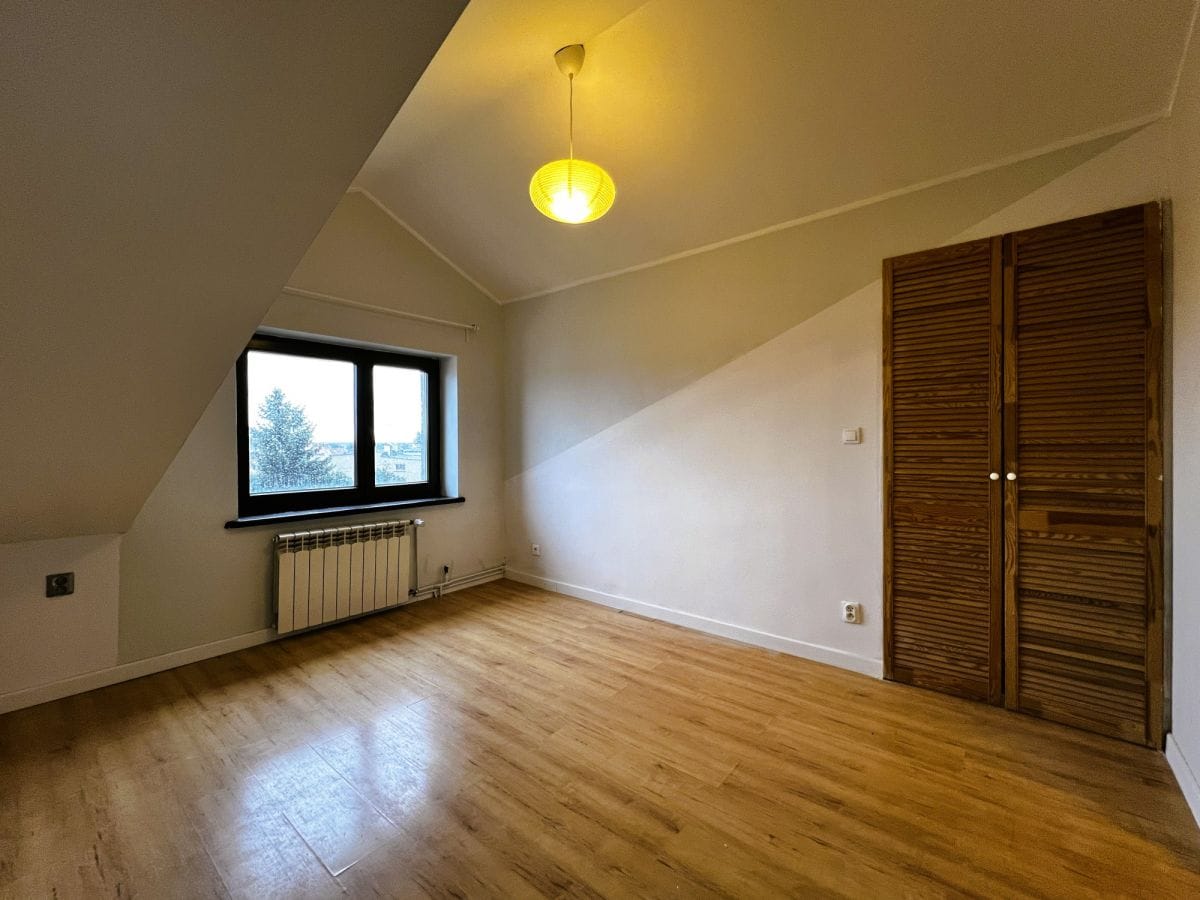 Dom 7 pokojowe na Sprzedaż