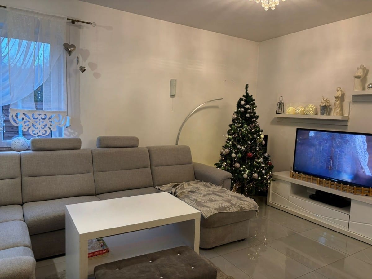 Dom 5 pokojowe na Sprzedaż