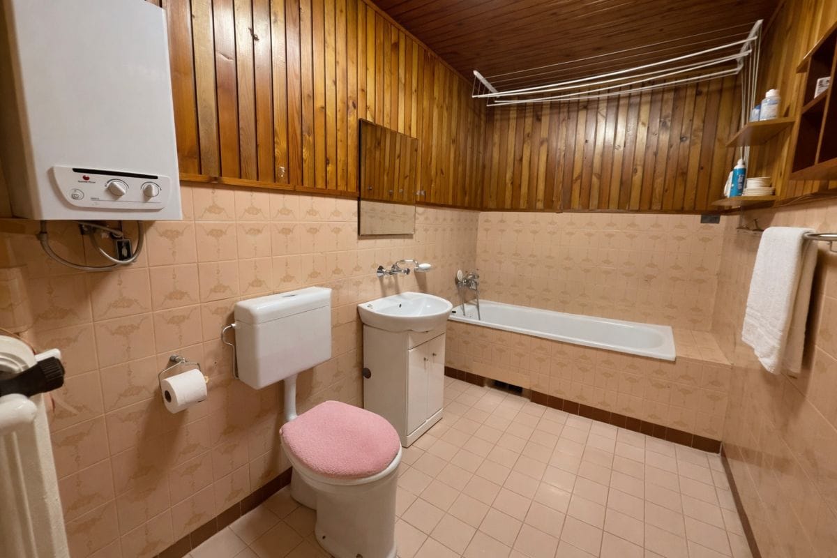 Dom 4 pokojowe na Sprzedaż