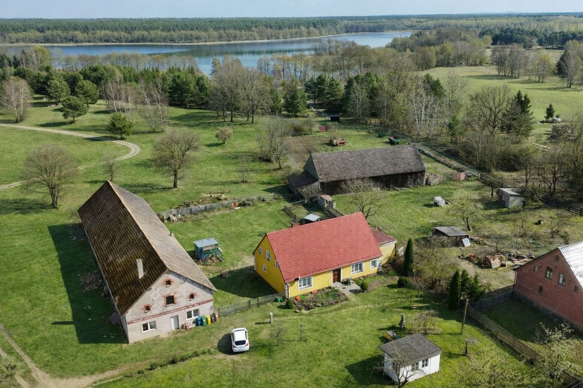 Dom 4 pokojowe na Sprzedaż