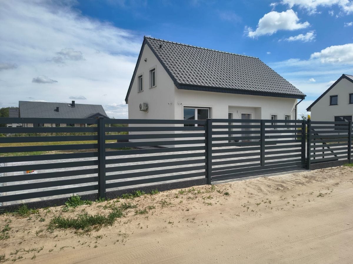 Dom 4 pokojowe na Sprzedaż