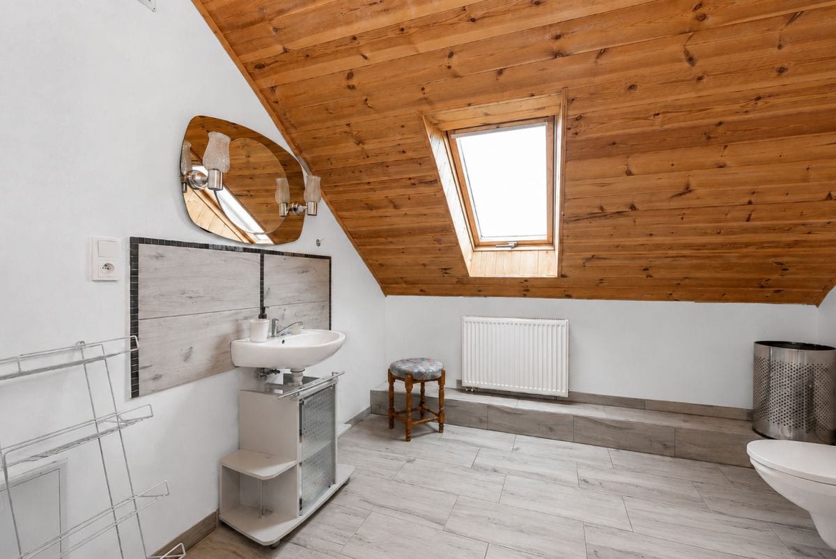 Dom 6 pokojowe na Sprzedaż