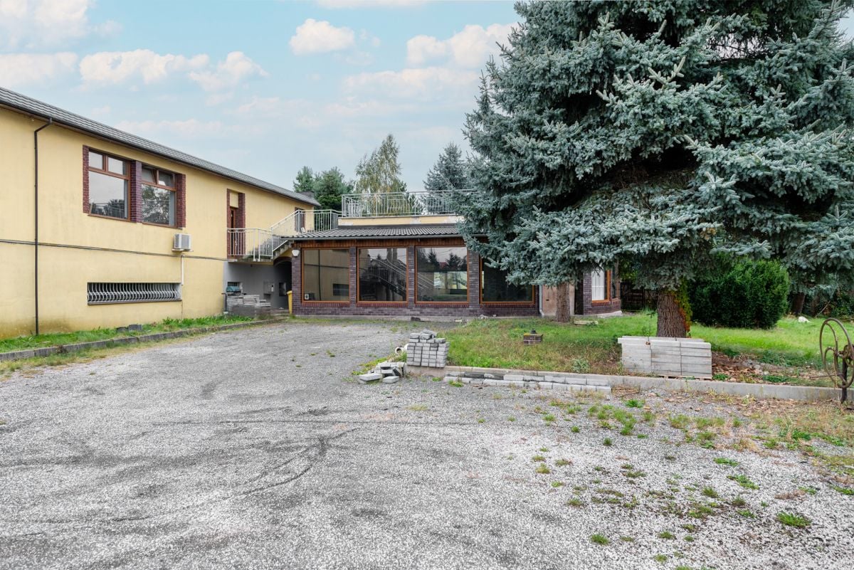 Lokal użytkowy  pokojowe na Sprzedaż