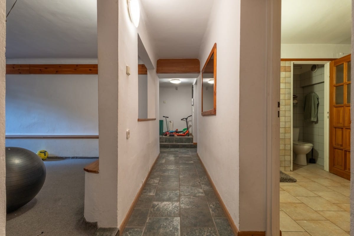 Mieszkanie 4 pokojowe na Sprzedaż