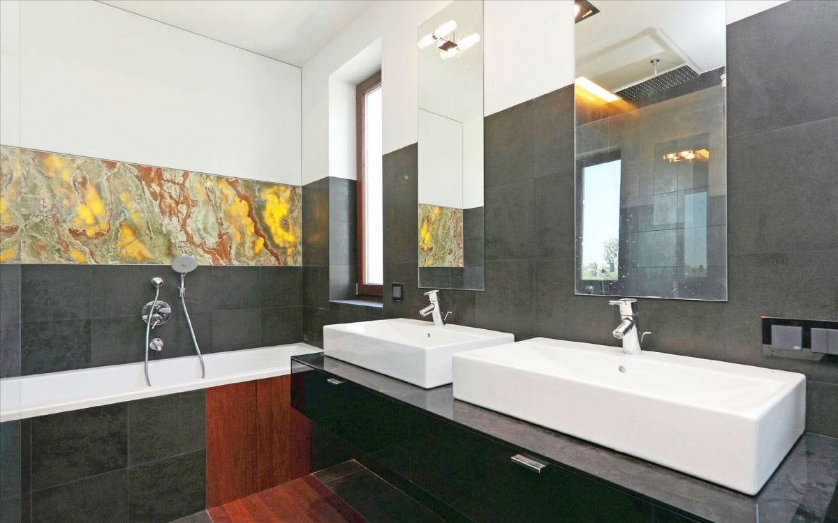 Dom 10 pokojowe na Sprzedaż