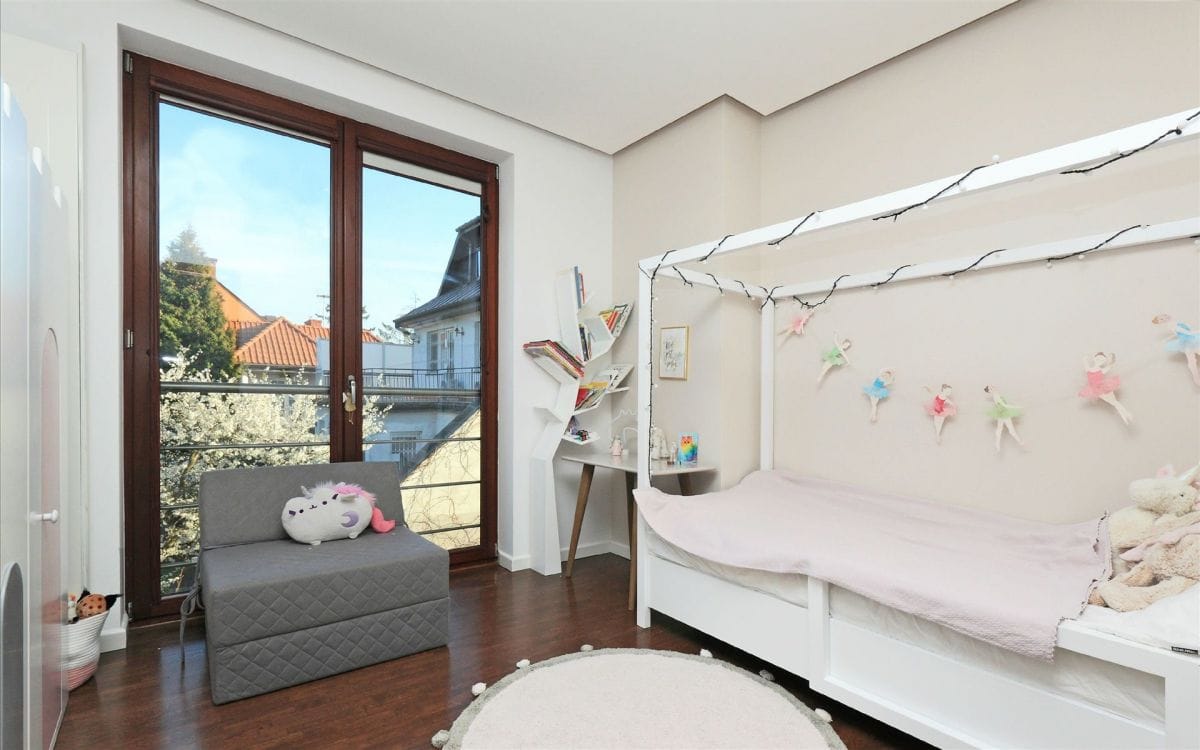 Dom 10 pokojowe na Sprzedaż