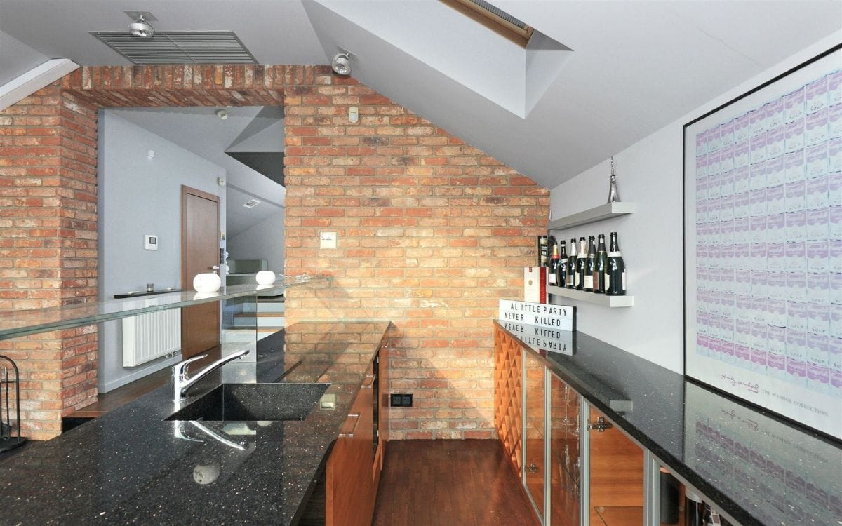 Dom 10 pokojowe na Sprzedaż