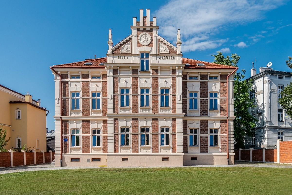 Lokal użytkowy  pokojowe na Sprzedaż