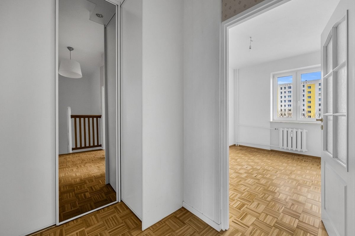 Mieszkanie 4 pokojowe na Sprzedaż
