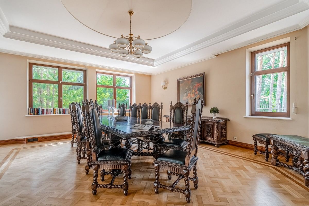 Lokal użytkowy  pokojowe na Sprzedaż