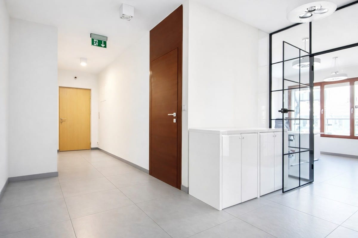 Lokal użytkowy  pokojowe na Sprzedaż