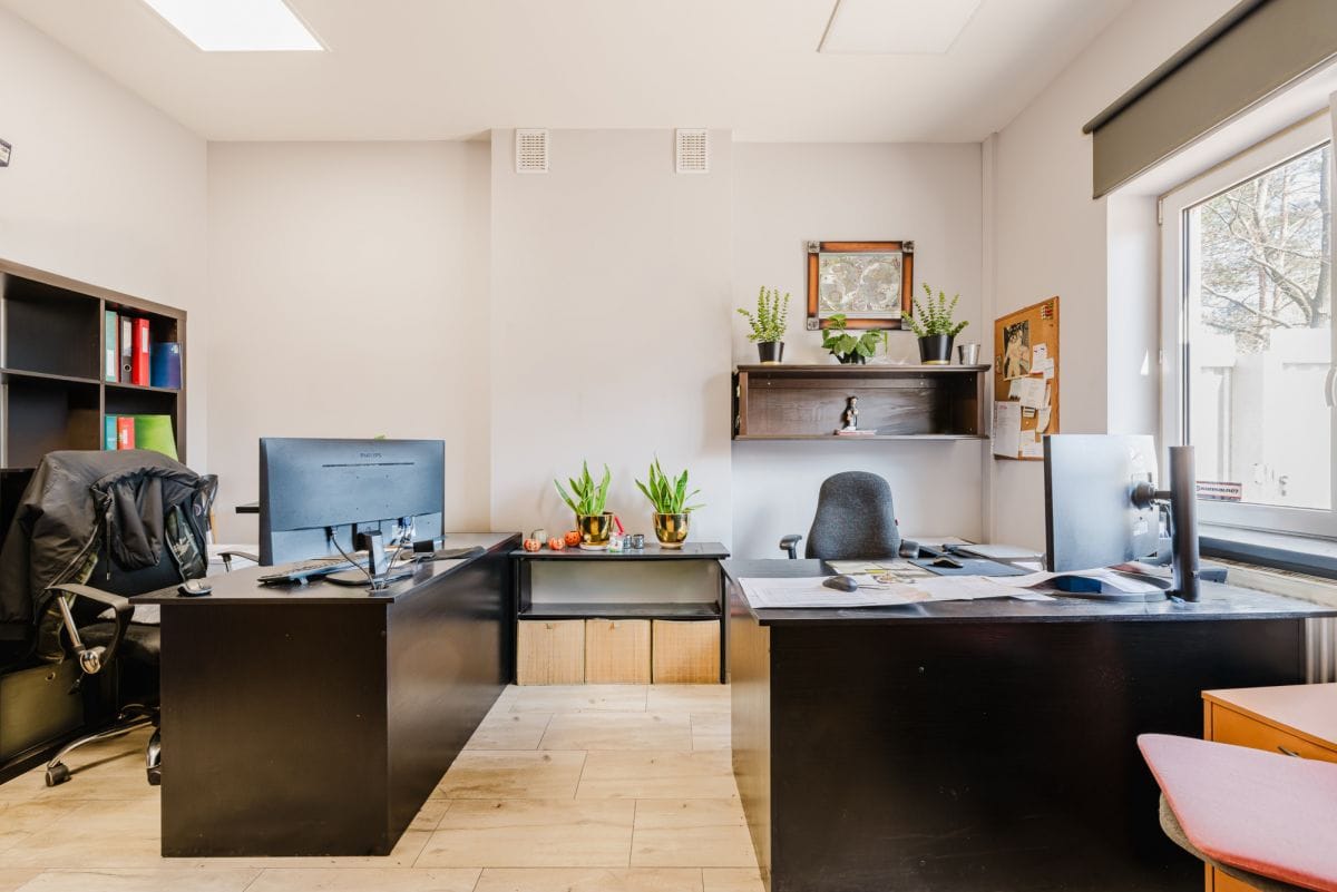 Lokal użytkowy  pokojowe na Sprzedaż