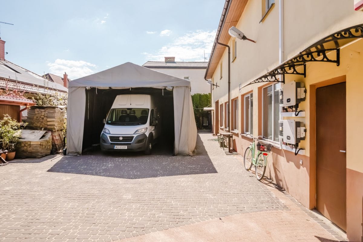 Lokal użytkowy  pokojowe na Sprzedaż