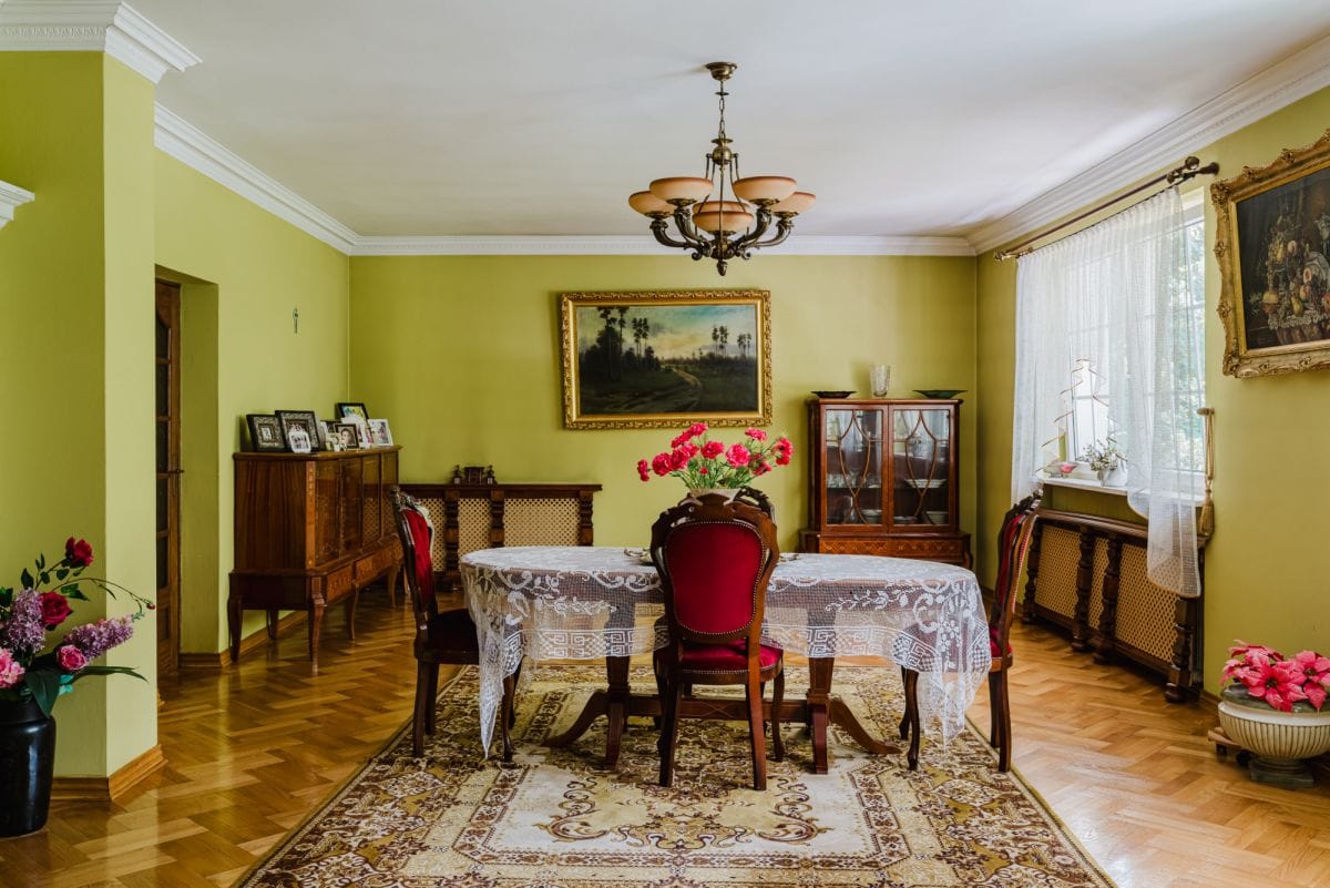 Dom 10 pokojowe na Sprzedaż