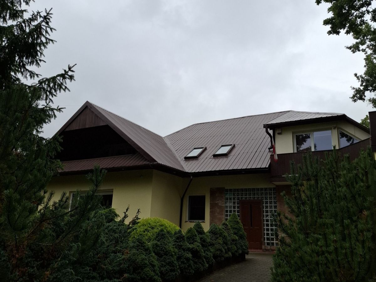 Dom 9 pokojowe na Sprzedaż