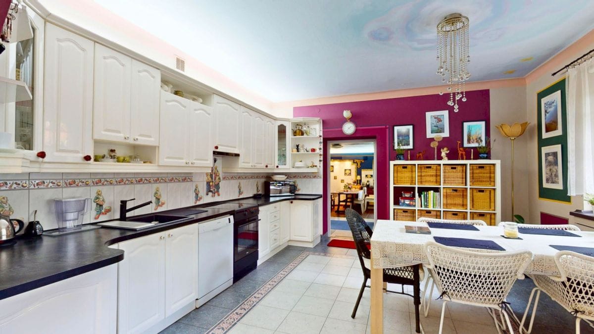 Dom 10 pokojowe na Sprzedaż