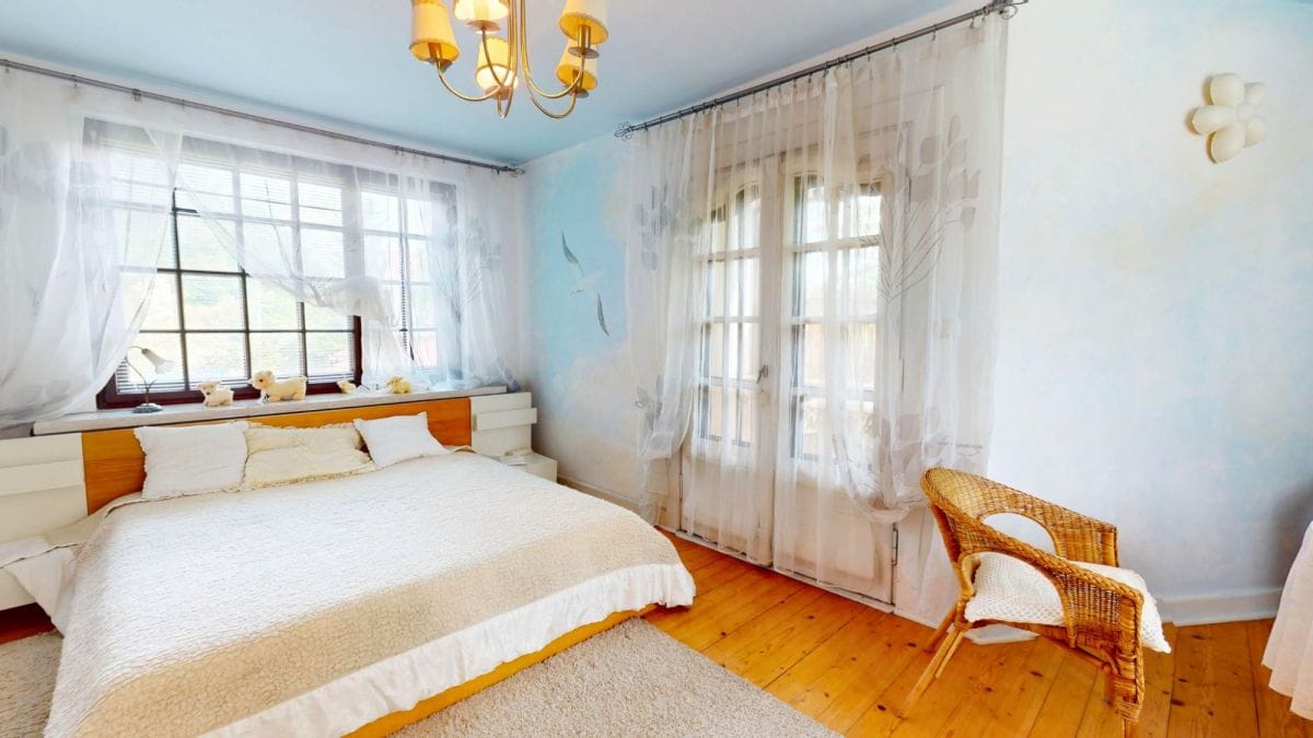 Dom 10 pokojowe na Sprzedaż