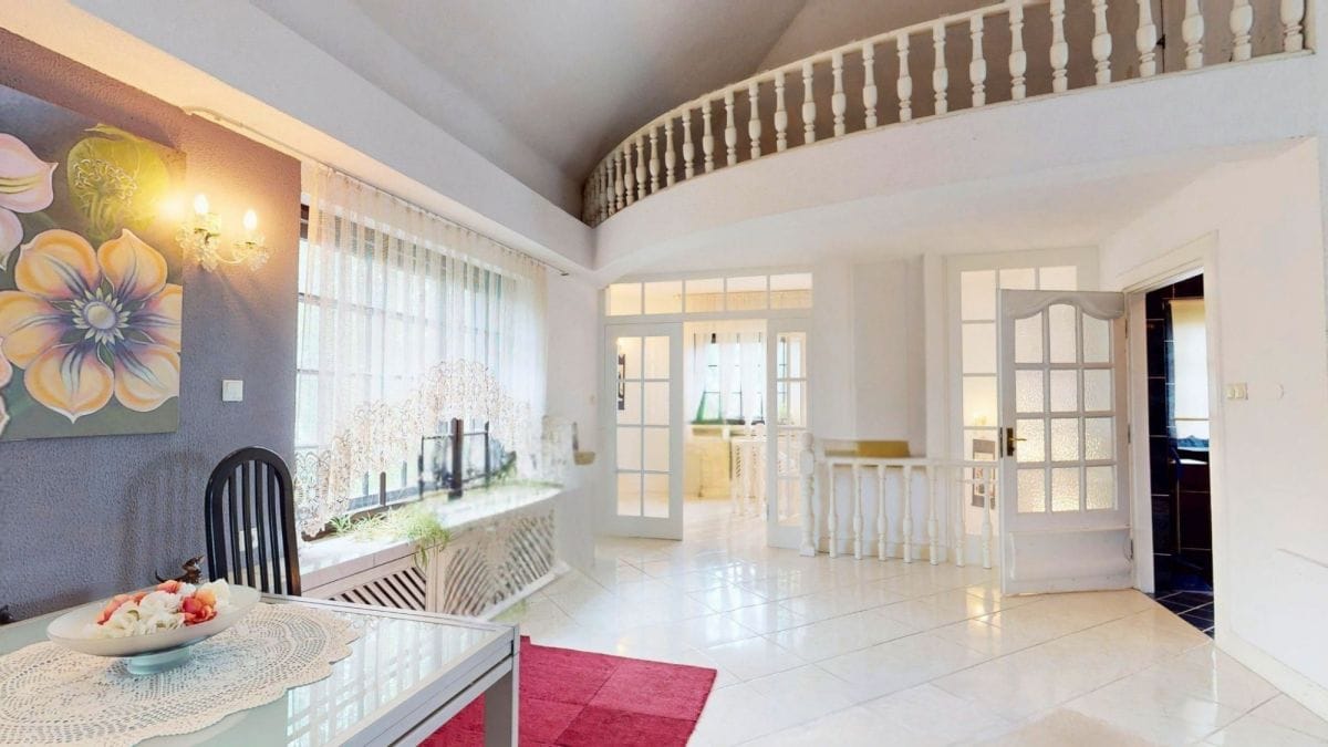 Dom 10 pokojowe na Sprzedaż