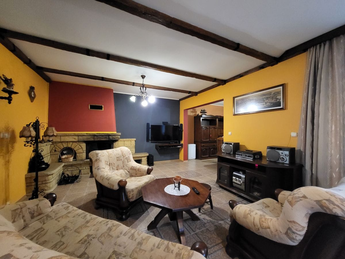 Dom 5 pokojowe na Sprzedaż