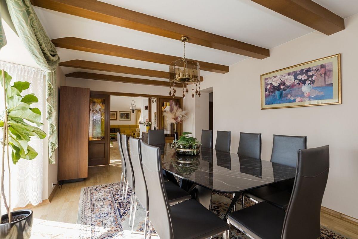 Dom 7 pokojowe na Sprzedaż