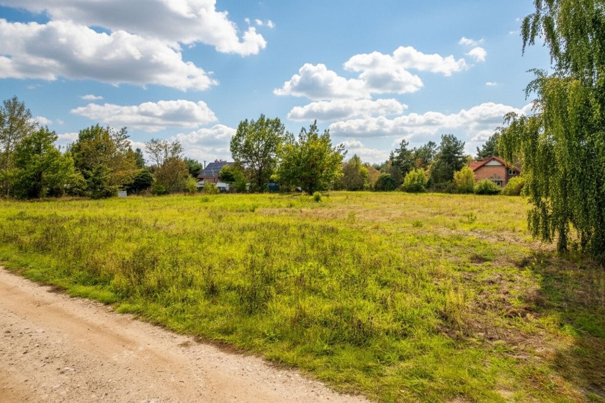 Działka  pokojowe na Sprzedaż