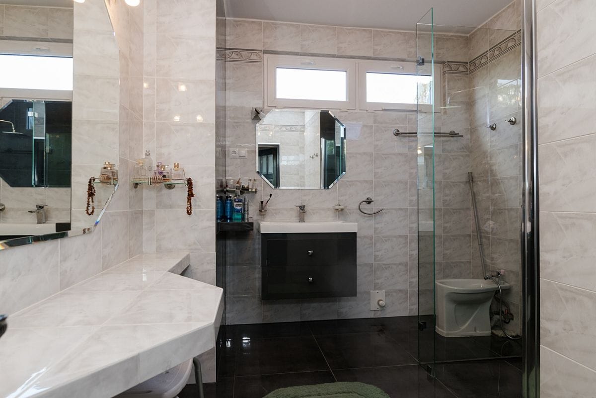 Dom 6 pokojowe na Sprzedaż