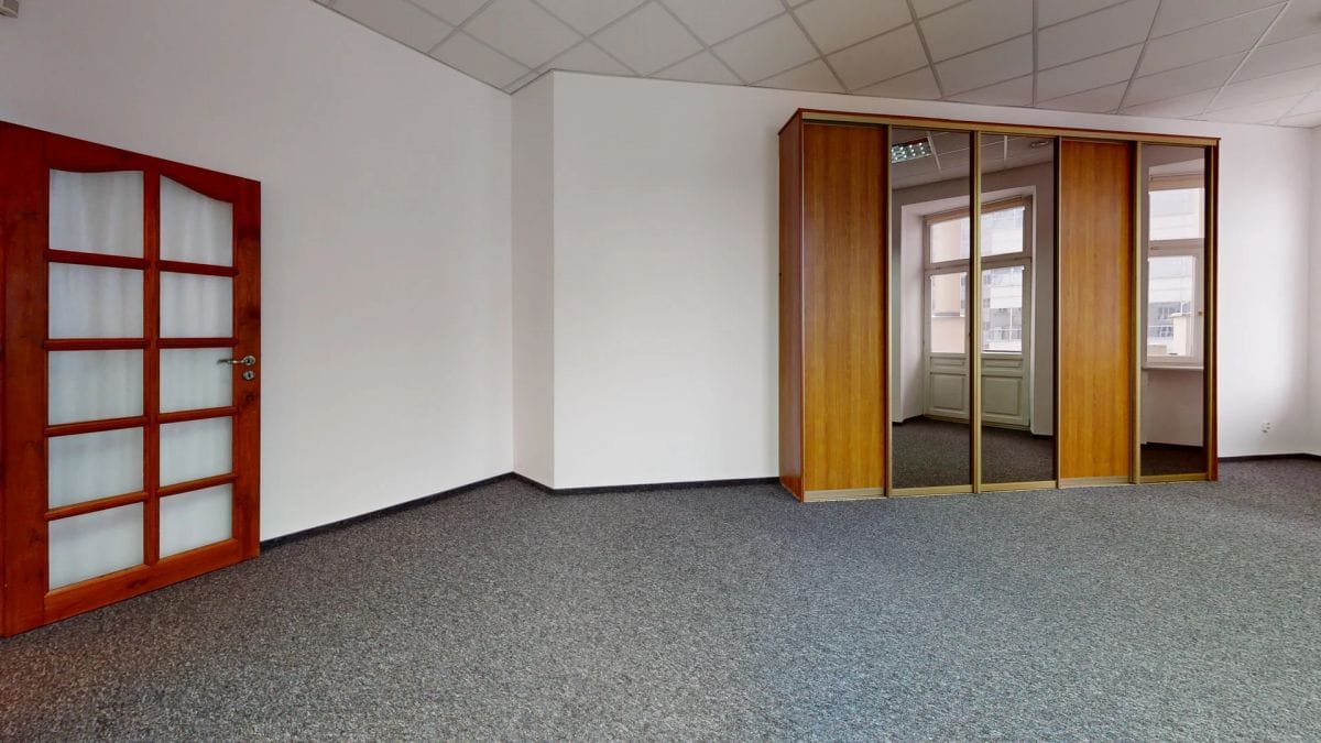 Mieszkanie 5 pokojowe na Sprzedaż