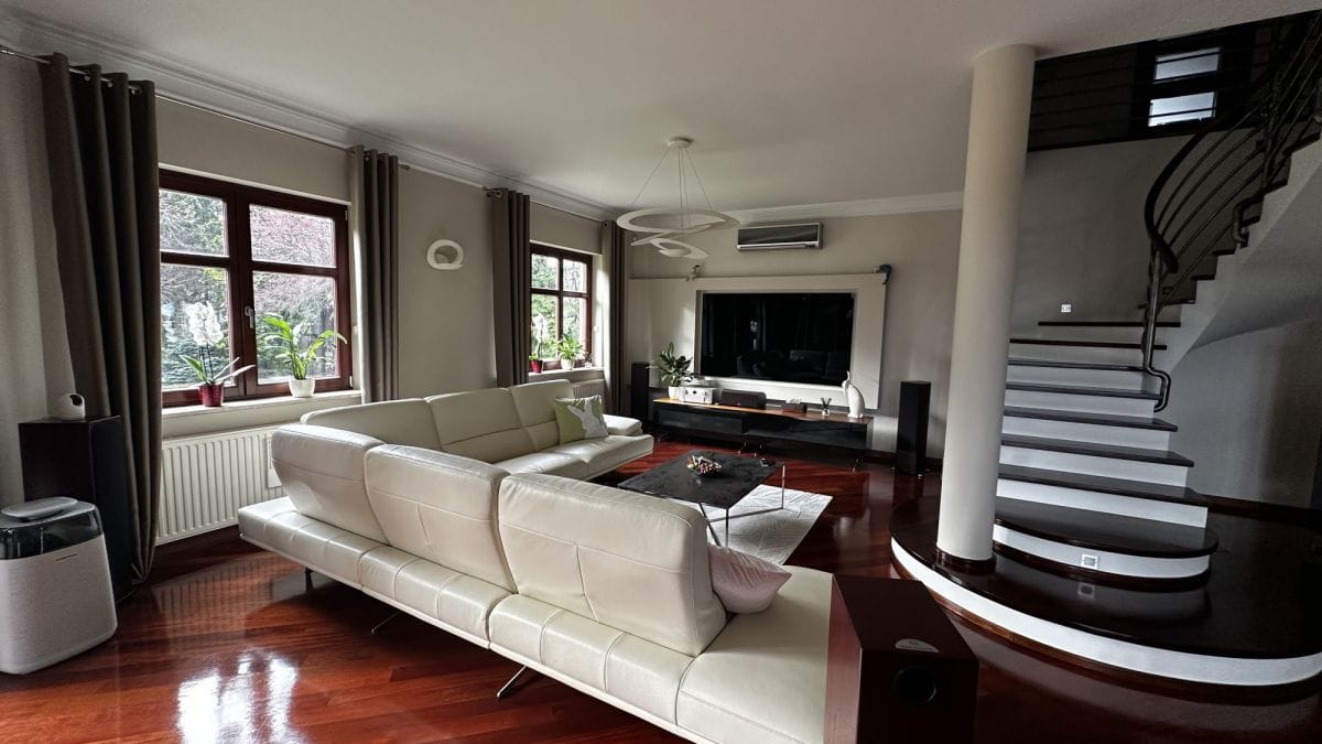 Dom 4 pokojowe na Sprzedaż