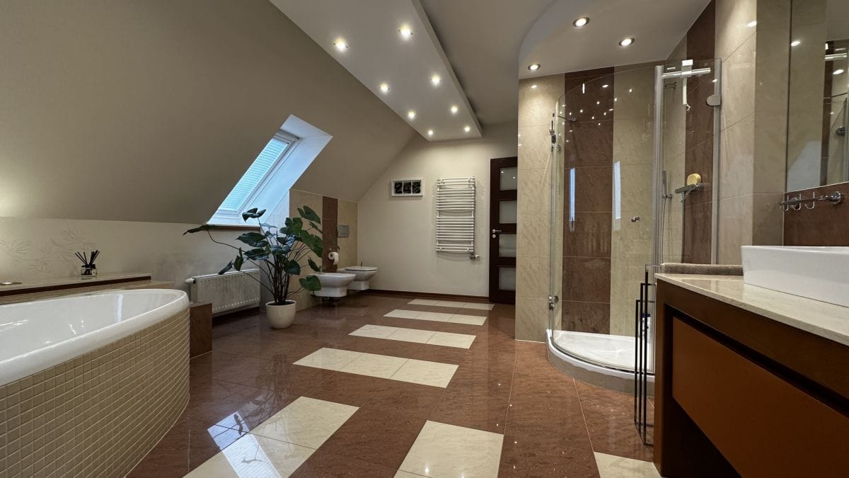 Dom 4 pokojowe na Sprzedaż