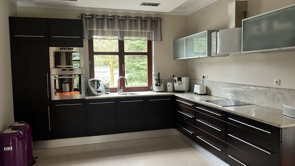 Dom 4 pokojowe na Sprzedaż