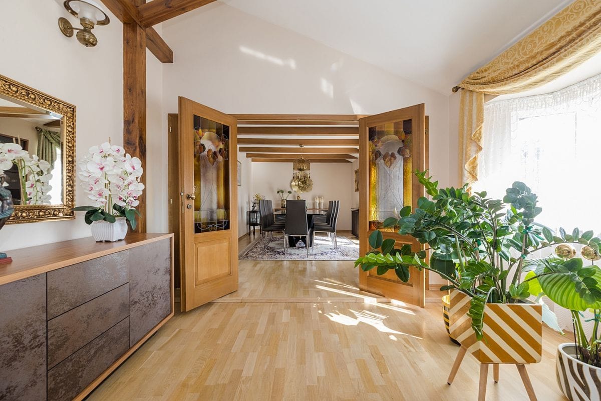 Dom 7 pokojowe na Sprzedaż