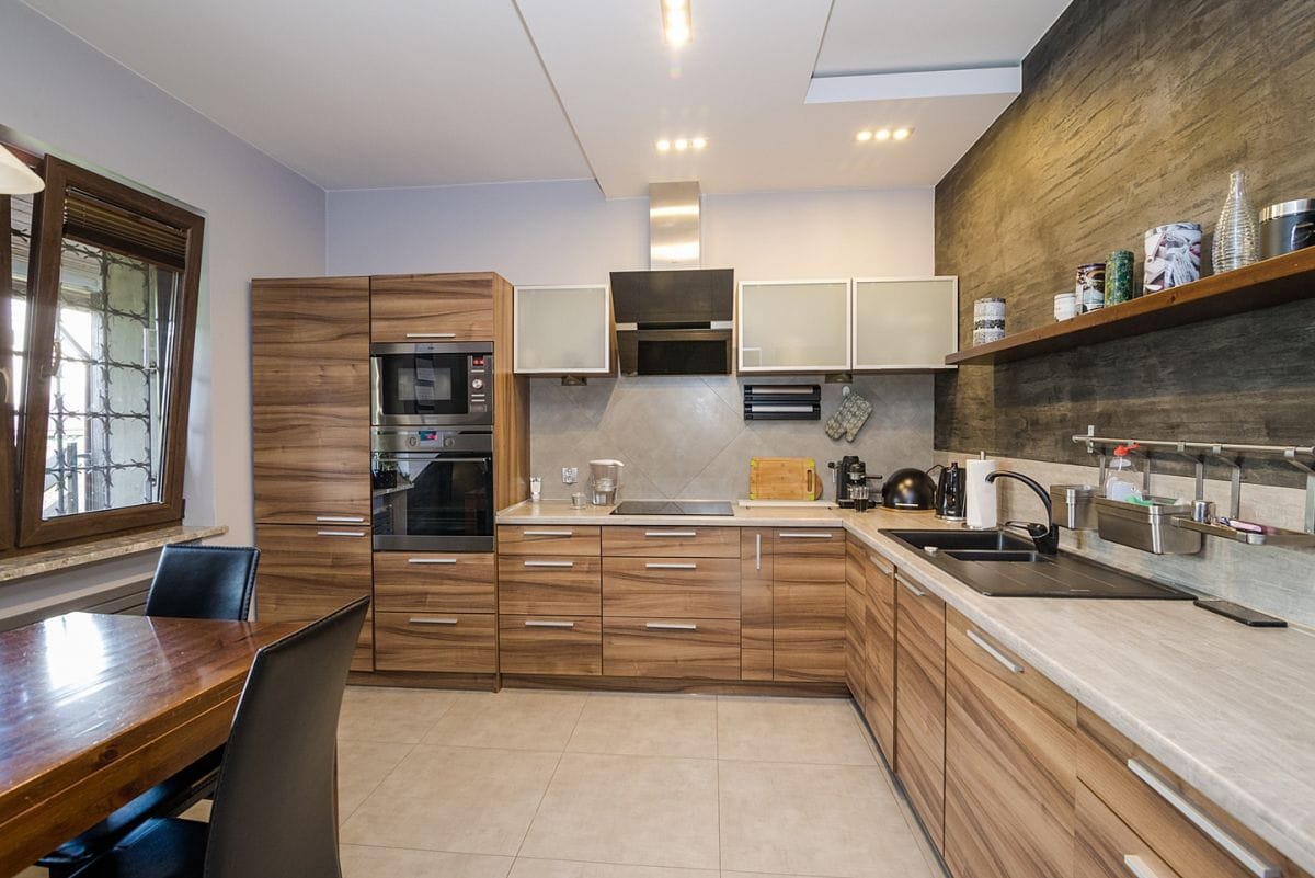 Dom 6 pokojowe na Sprzedaż