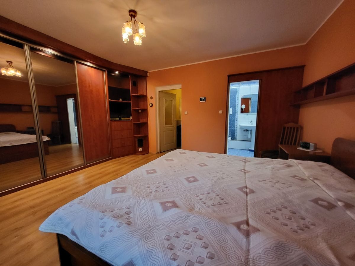 Dom 5 pokojowe na Sprzedaż
