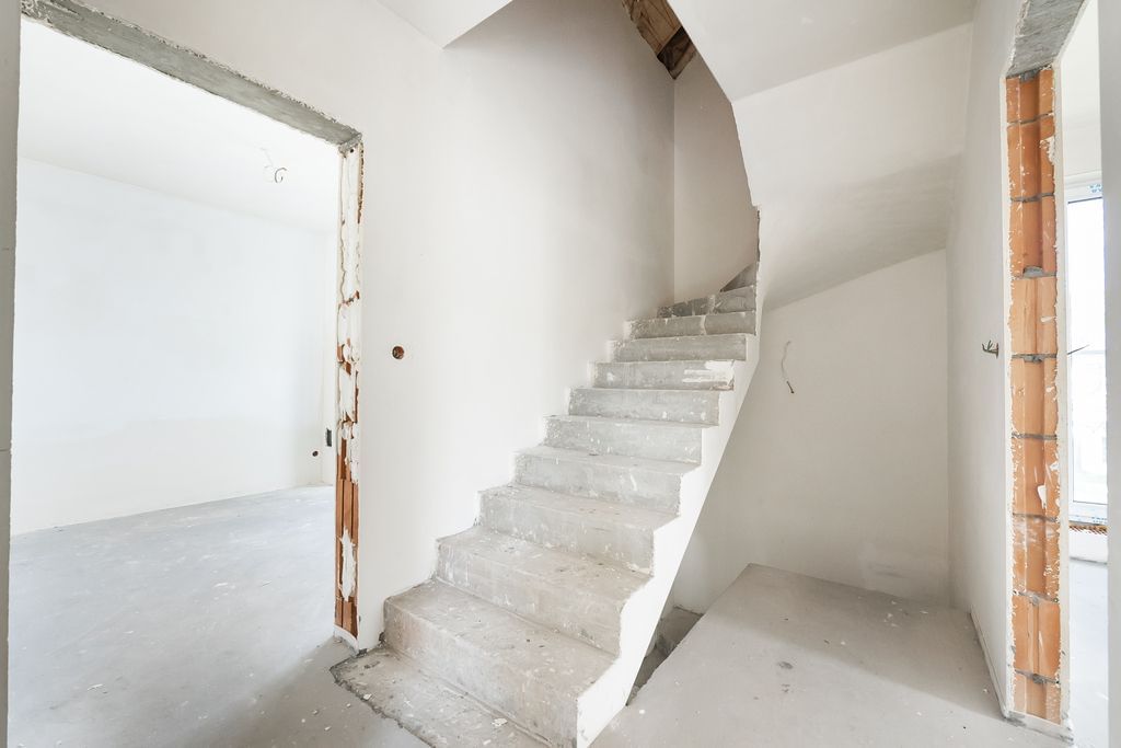 Dom 5 pokojowe na Sprzedaż